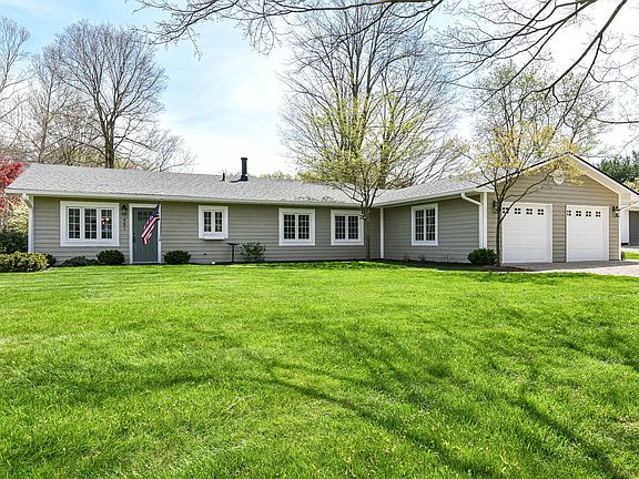 2nd image of 481 Redbud Ln