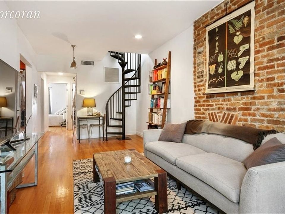 1st image of 502 1st St APT 4