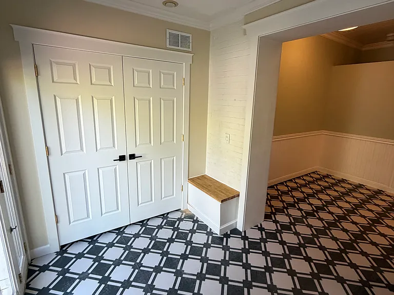 1122 E Westminster Ave — Photo 12