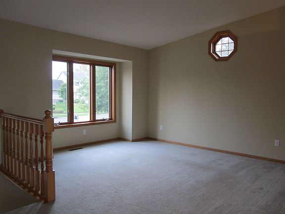2nd image of 5600 S Park Dr