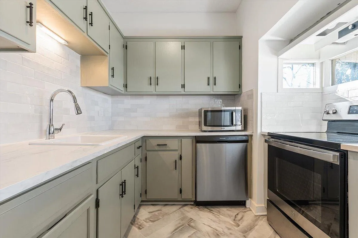 2 bed, 1161 sqft, $1,500 — Photo 4