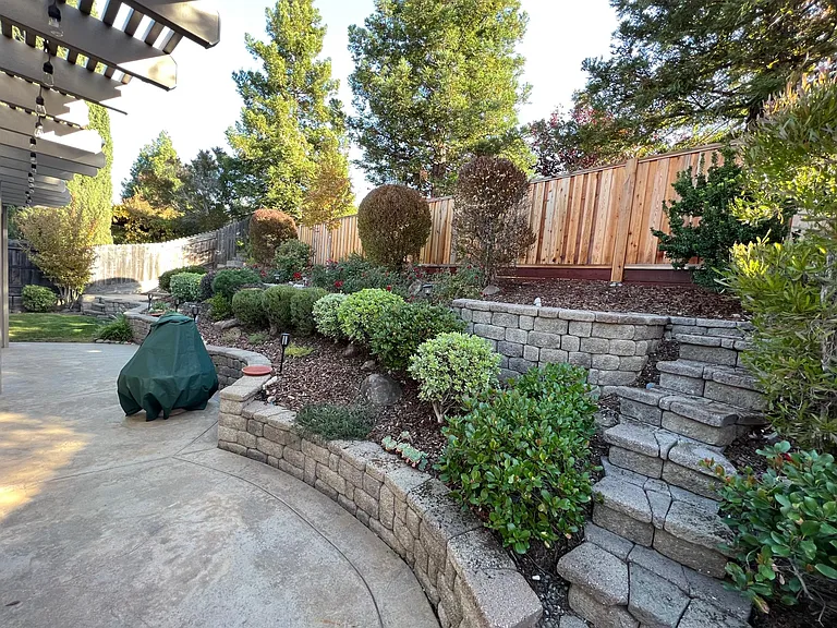 2094 Dorrington Dr — Photo 24