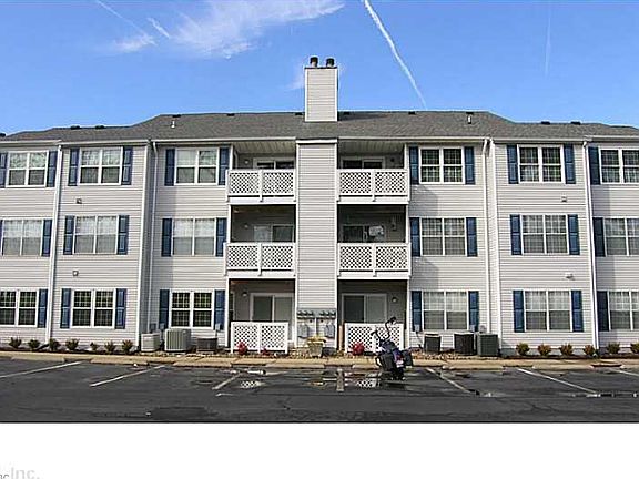 2nd image of 608 Shoreham Ct APT 304