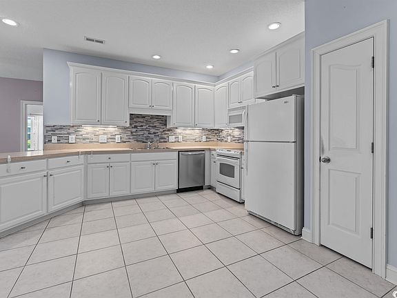 4th image of 1462 Saint Thomas Circle #H-3