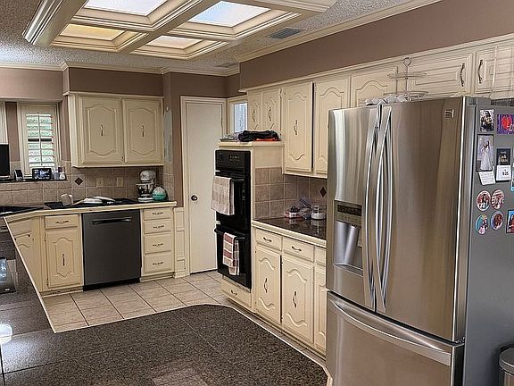 5th image of 3612 Arbuckle Dr