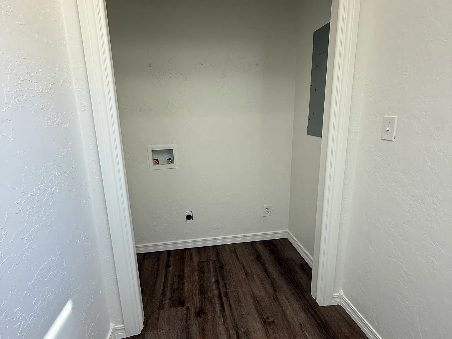 3 bed, 1200 sqft, $1,200 — Photo 4