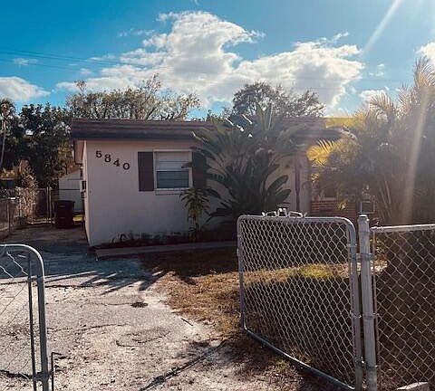 3rd image of 5840 S 38th Court