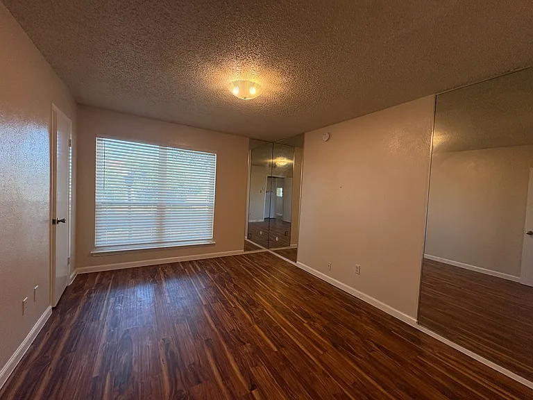 14379 Haymeadow Cir — Photo 11