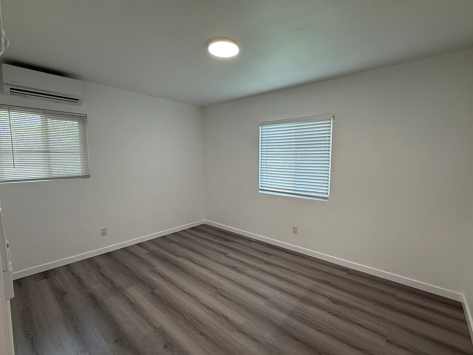 809A E Graves Ave — Photo 4