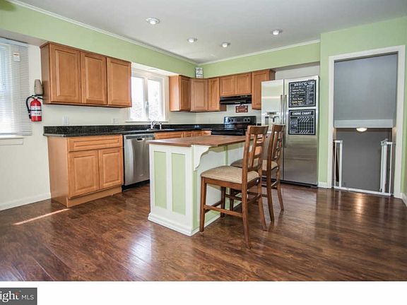 3rd image of 103 Dawn Dr