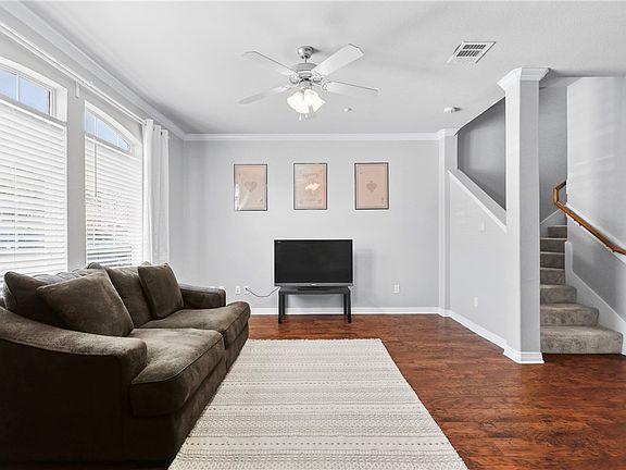 4th image of 305 Holleman Dr E APT 1205