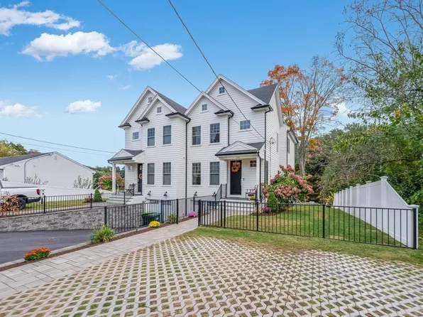 262 Rosemary St #262, Needham, MA 02492