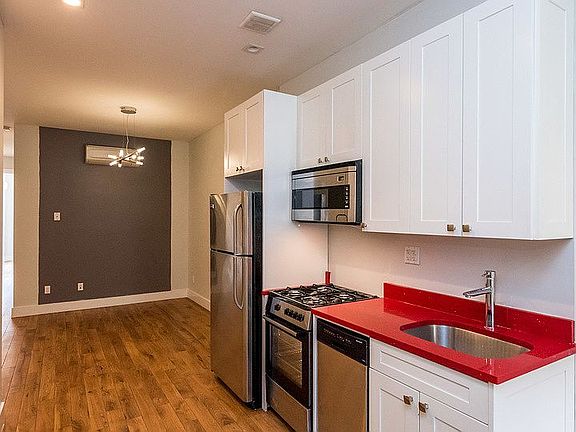 2nd image of 1346 Hancock St #2B