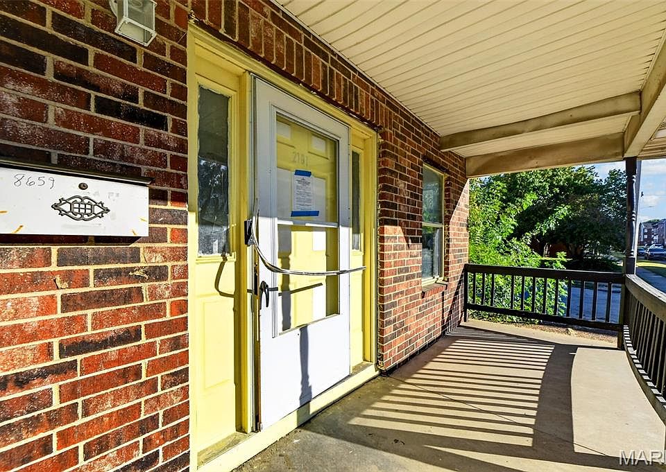 31st image of 2101 E Obear Ave