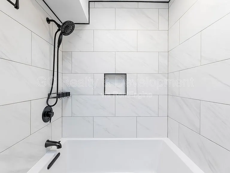 5217 S University Ave #C — Photo 15