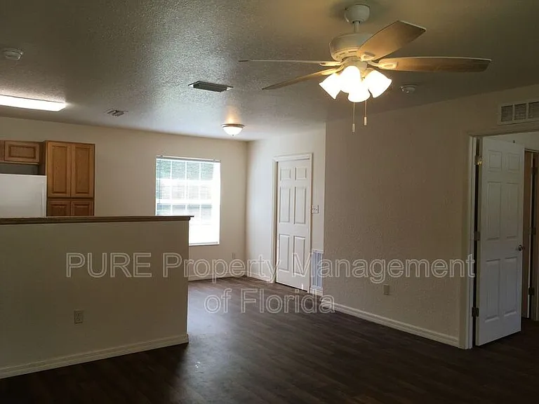 4700 NE 22nd Ave — Photo 6