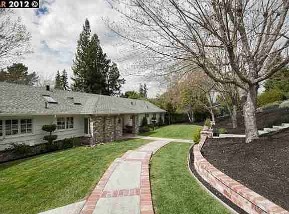 3rd image of 639 Los Palos Dr