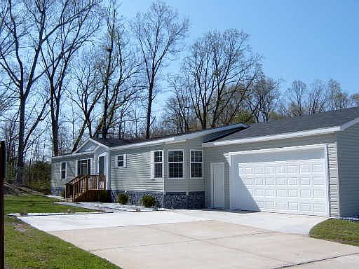 1st image of 360 Wolfe Dr