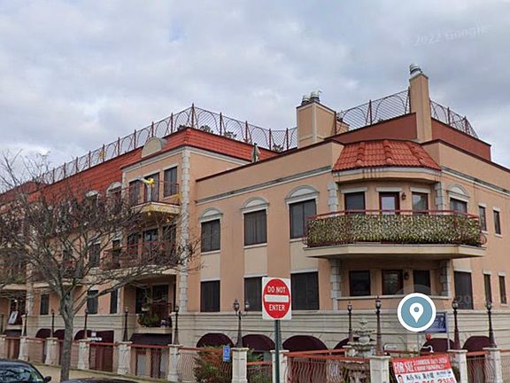 4th image of 3165 Emmons Ave #B