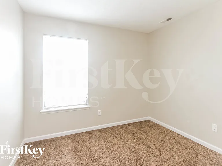 5204 Hodson Dr — Photo 12