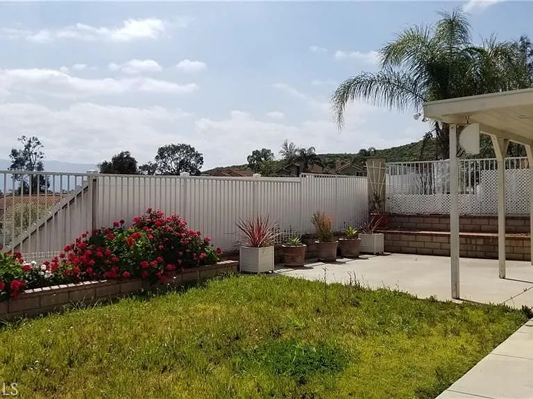424 Dylan Dr — Photo 21