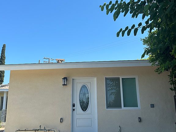 4th image of 2755 Mary St Unit A