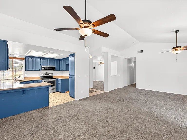 2476 N Berlin Ave — Photo 7