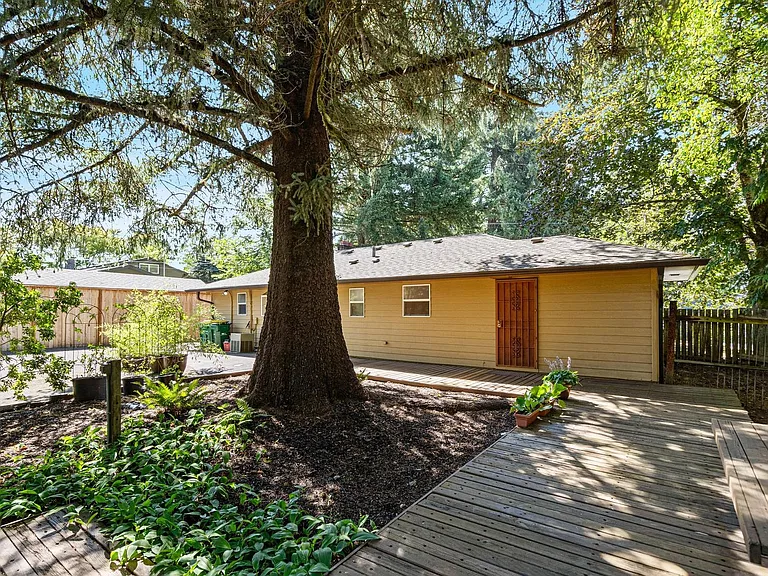 7505 SW Alden St — Photo 33
