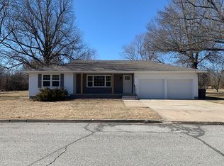 215 S Goode Ave, Columbus, KS 66725