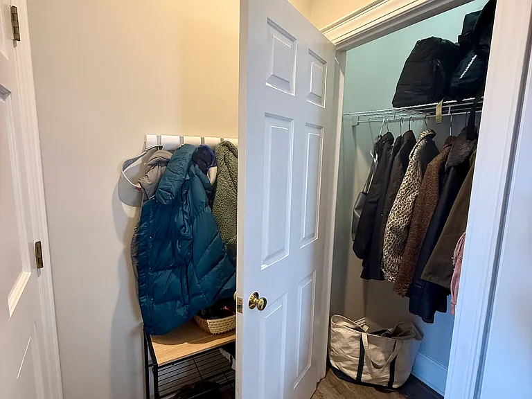 Entryway closet