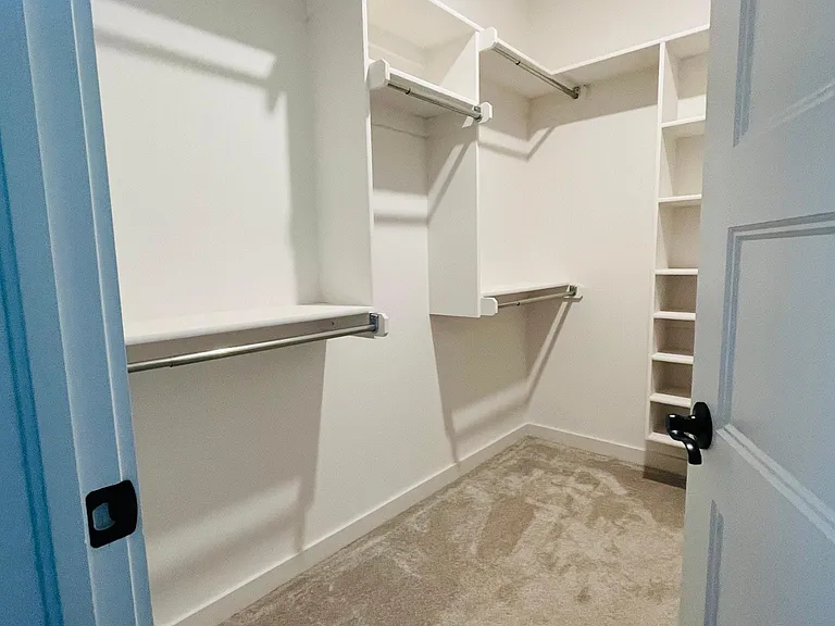 4108 N Indiana Ave — Photo 13