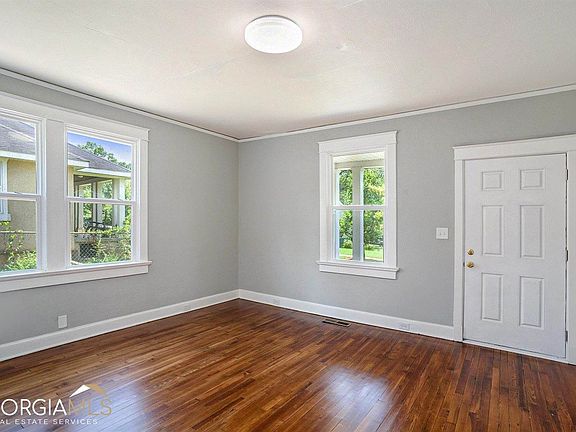 5th image of 327 E St
