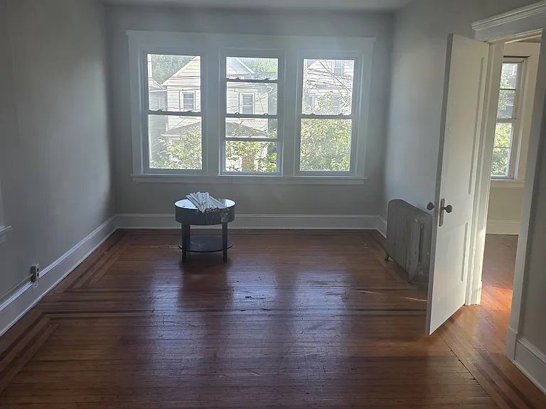 239 Hamilton St #B — Photo 4