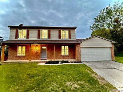 92 Foxboro Dr, Rochester Hills, MI, 48309