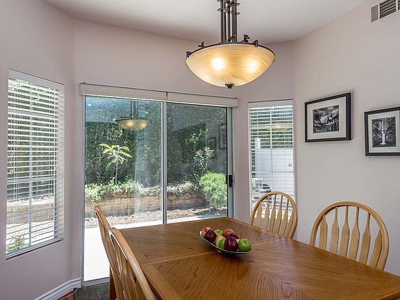 5th image of 1084 Amberton Ln