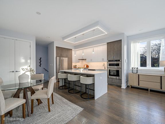 5th image of 1822 N Kedzie Ave #1W
