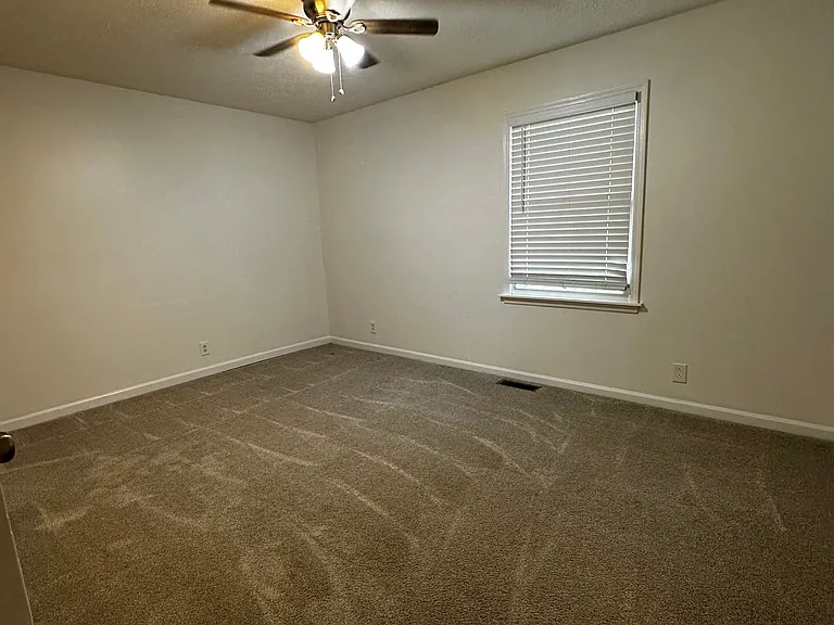 132 Fox Ridge Dr — Photo 8
