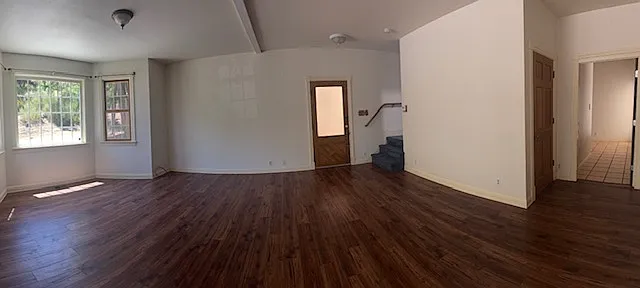 598 Redwood Ave — Photo 4