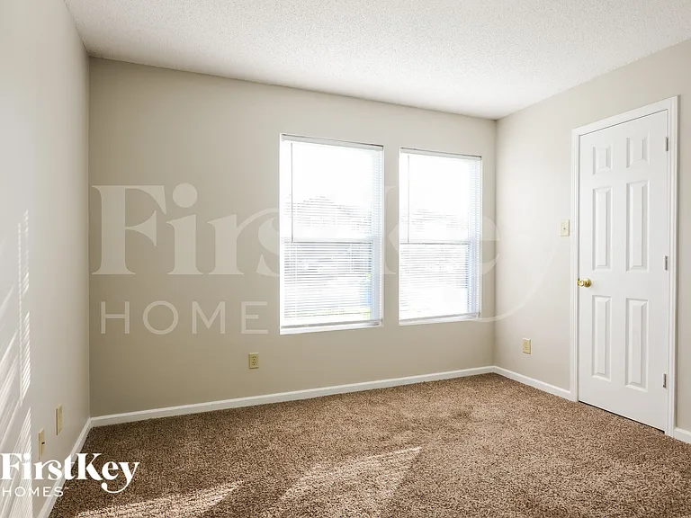 9214 Bainbridge Dr — Photo 13