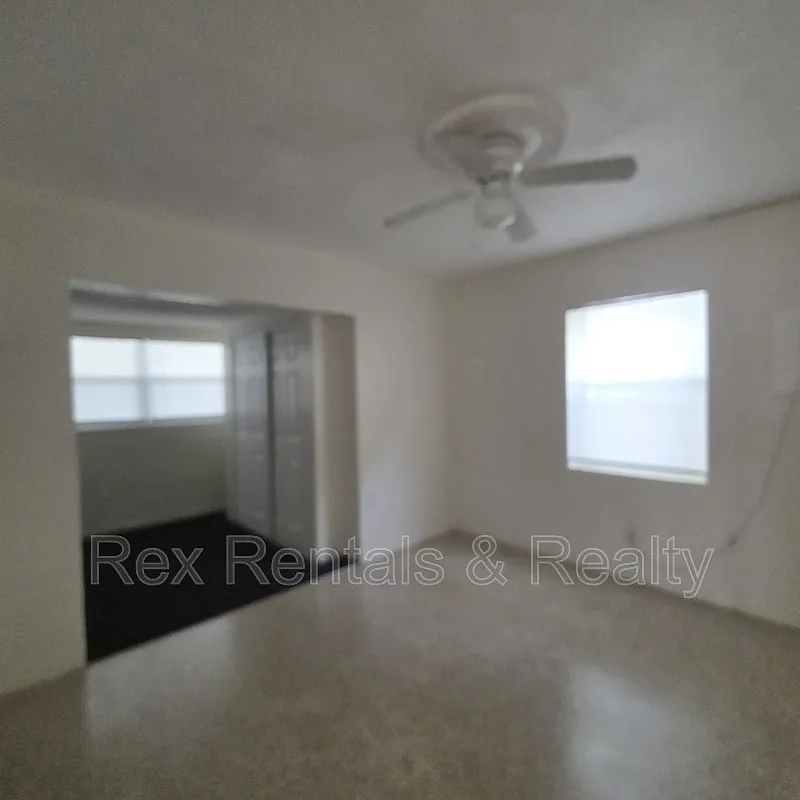 2 bed, 1.0 bath, 1200 sqft, $1,695 — Photo 4