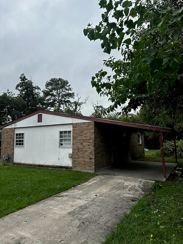 12187 Leonidas Drive - 1 — Photo 2