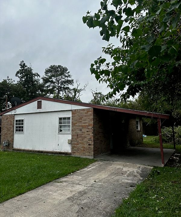 2nd image of 12187 Leonidas Dr