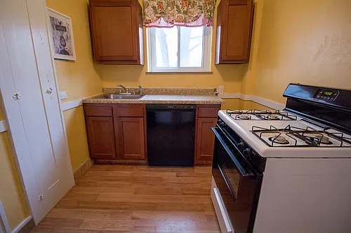 36 Cornell Pl #D Photo 1