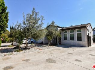 5953 Hillview Park Ave, Van Nuys, CA 91401