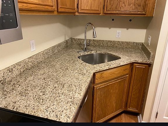 4th image of 44 Maria Ave APT 101