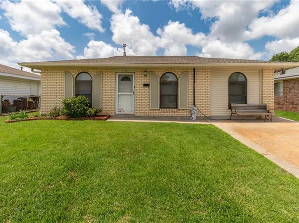 1140 Beechwood Dr, Harvey, LA 70058