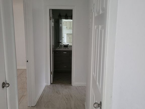 5th image of 807 High Meadow Dr Unit A
