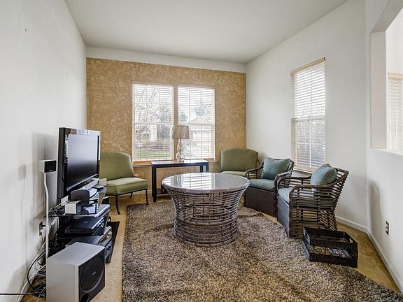 5th image of 121 Alcantar Cir