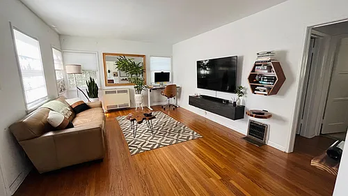 2100 S Beverly Glen Blvd Photo 1