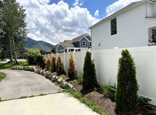 5806 S Highland Dr, Holladay, UT 84121